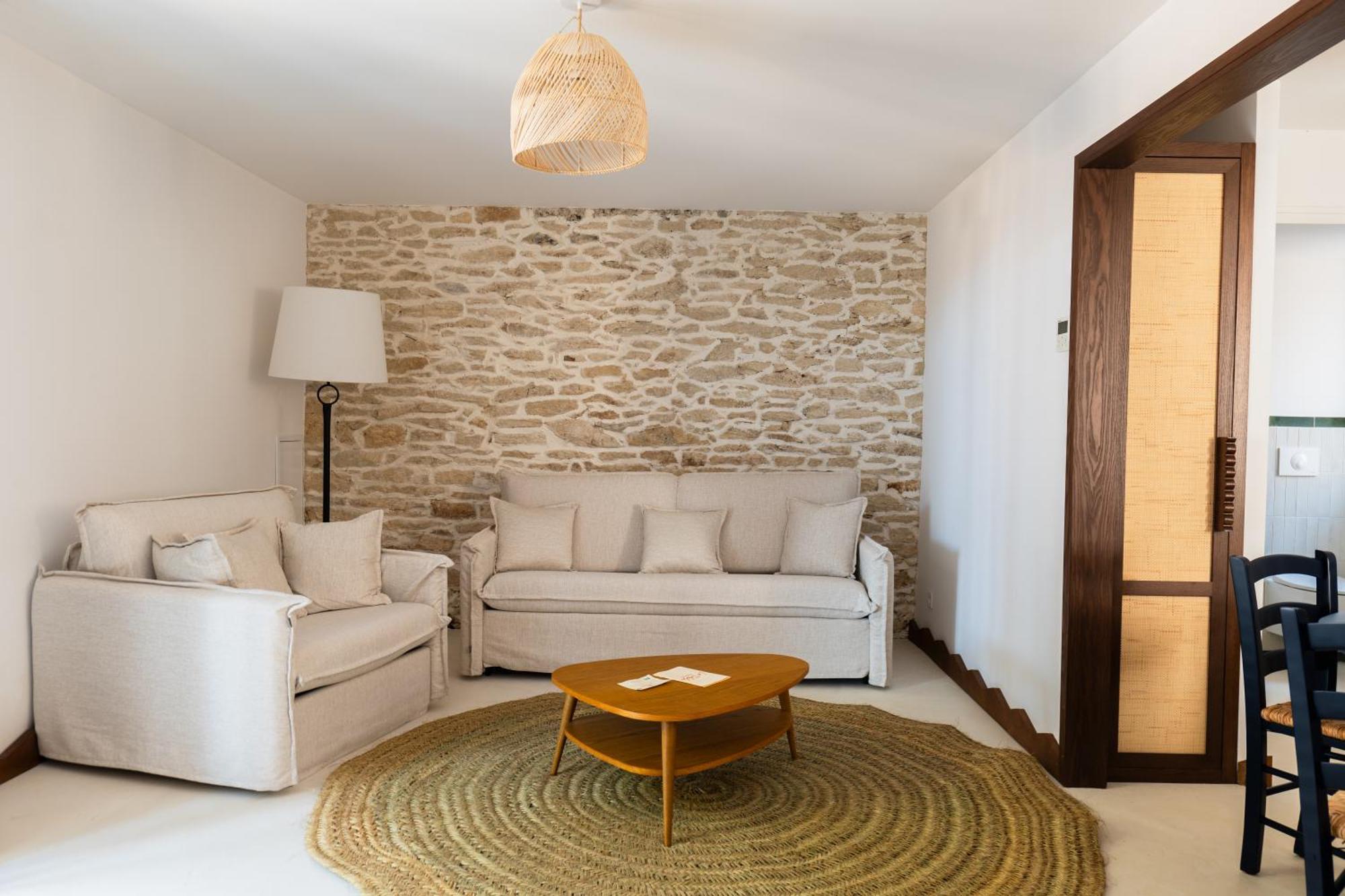 Boutique Hotel Responsable Et Restaurant Basgi Basgi 생플로랑 외부 사진