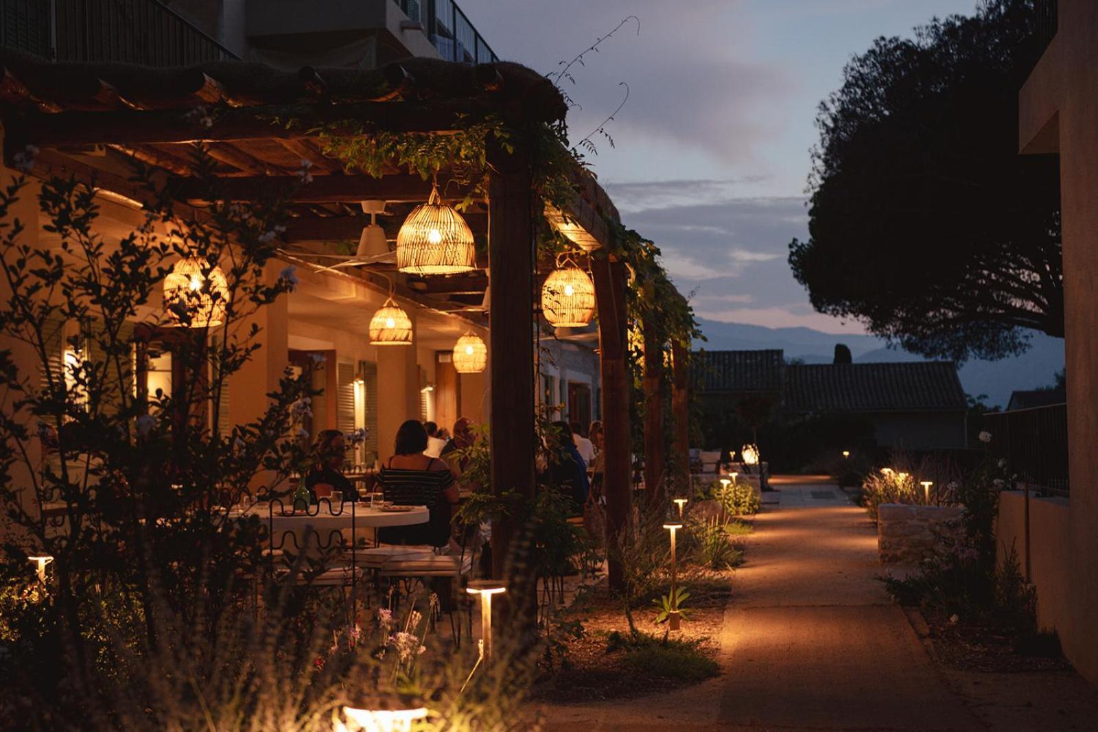 Boutique Hotel Responsable Et Restaurant Basgi Basgi 생플로랑 외부 사진