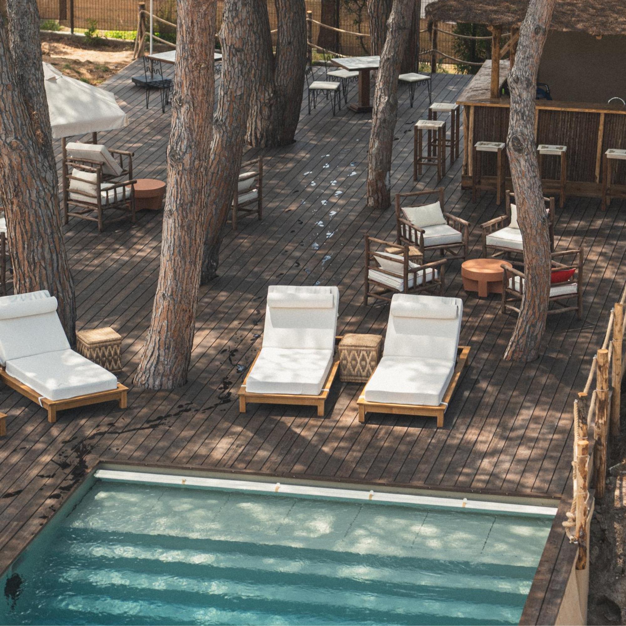 Boutique Hotel Responsable Et Restaurant Basgi Basgi 생플로랑 외부 사진