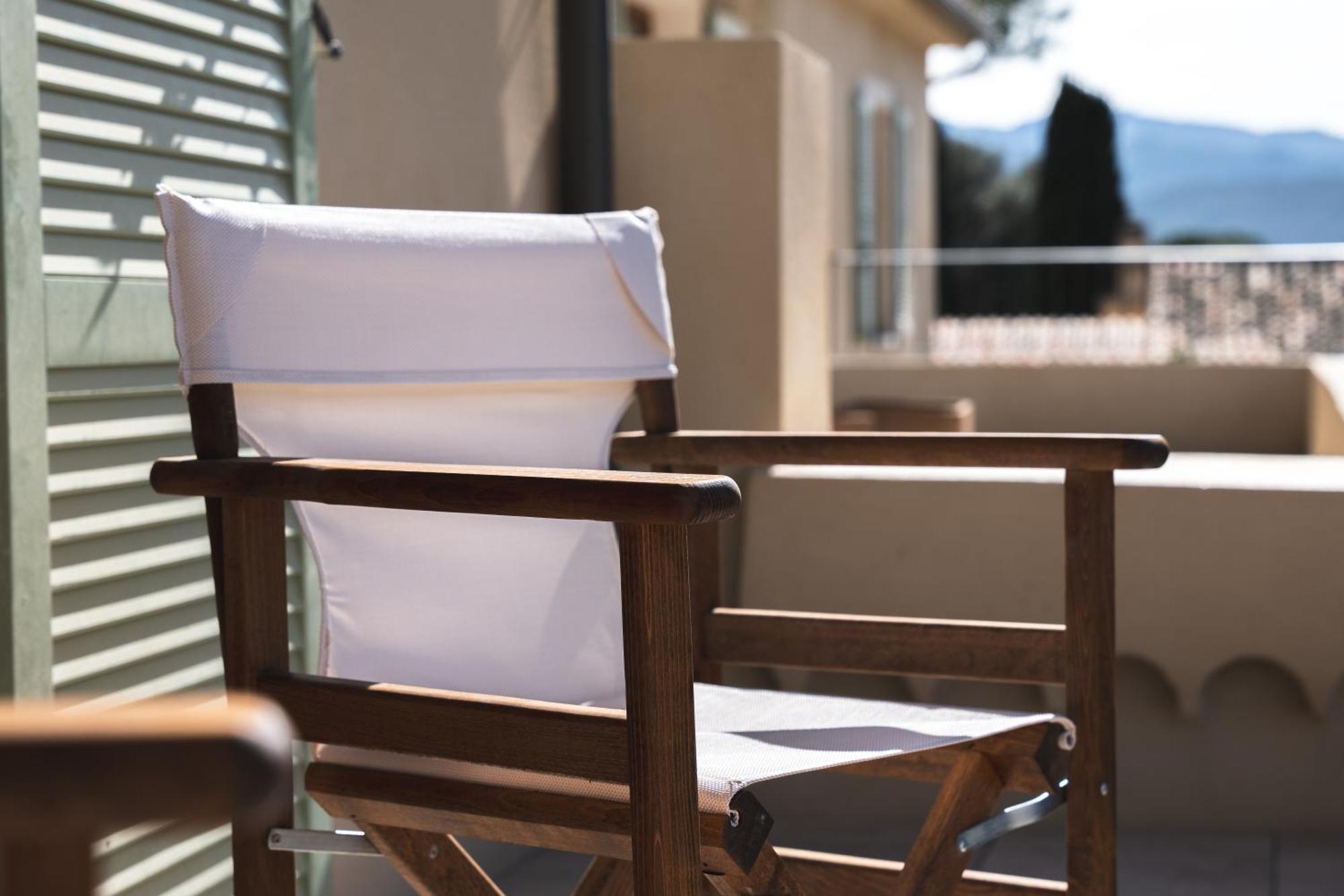 Boutique Hotel Responsable Et Restaurant Basgi Basgi 생플로랑 외부 사진